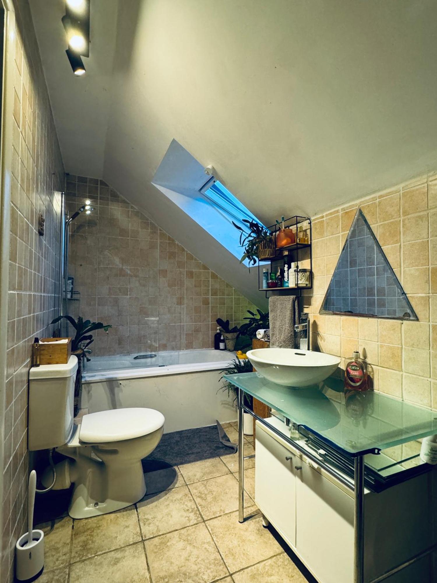 Private Room In A Stylish Flat Londra Exterior foto